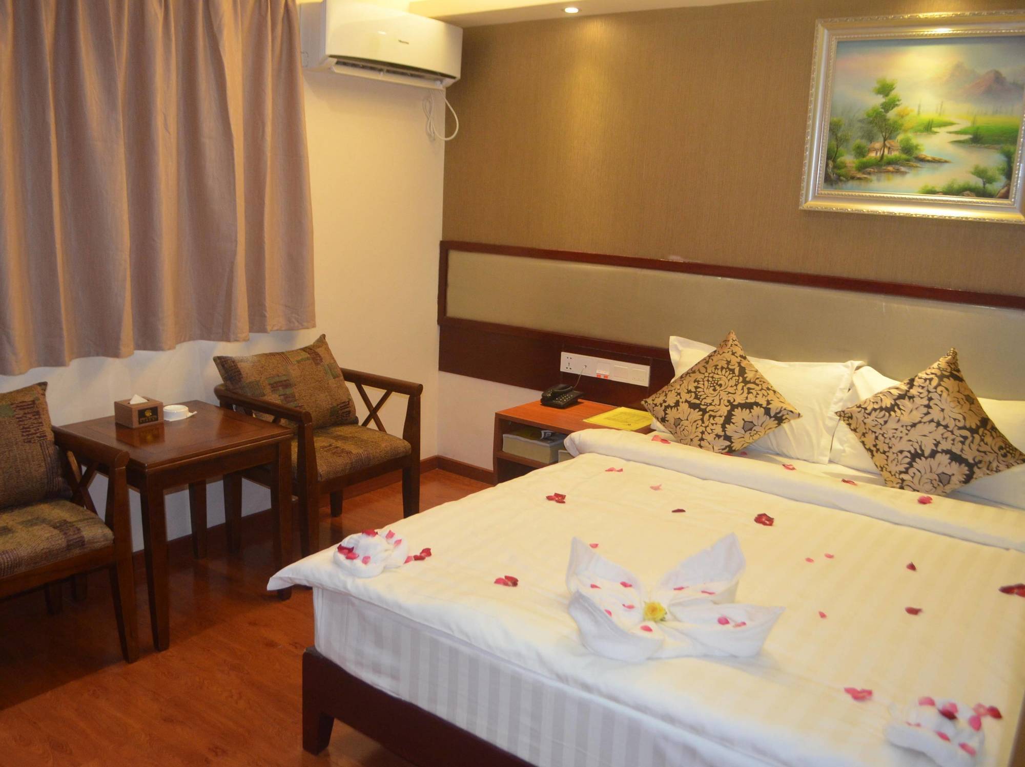 Good Luck Hotel Yangon Luaran gambar